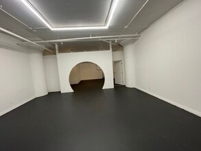 1206 S Maple Ave, Los Angeles, CA for lease Interior Photo- Image 1 of 6