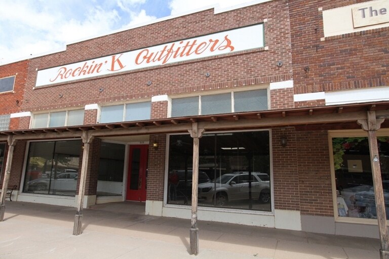 212 E Main St, Post, TX for sale Primary Photo- Image 1 of 1