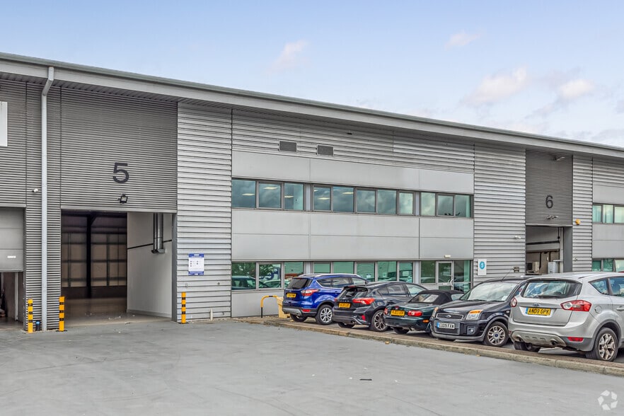 Cranes Farm Rd, Basildon for lease - Building Photo - Image 2 of 28