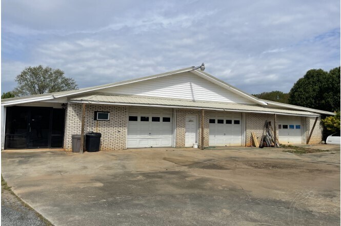 1204 Highway 11 W, Chesnee, SC for sale Building Photo- Image 1 of 1
