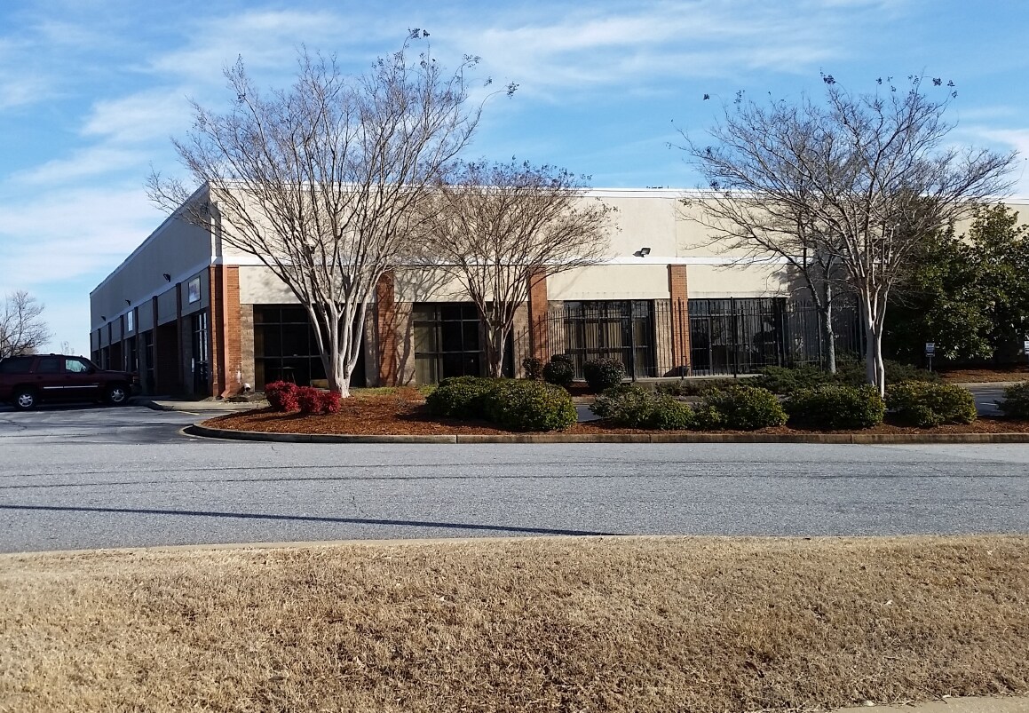 7600 Pelham Rd, Greenville, SC 29615