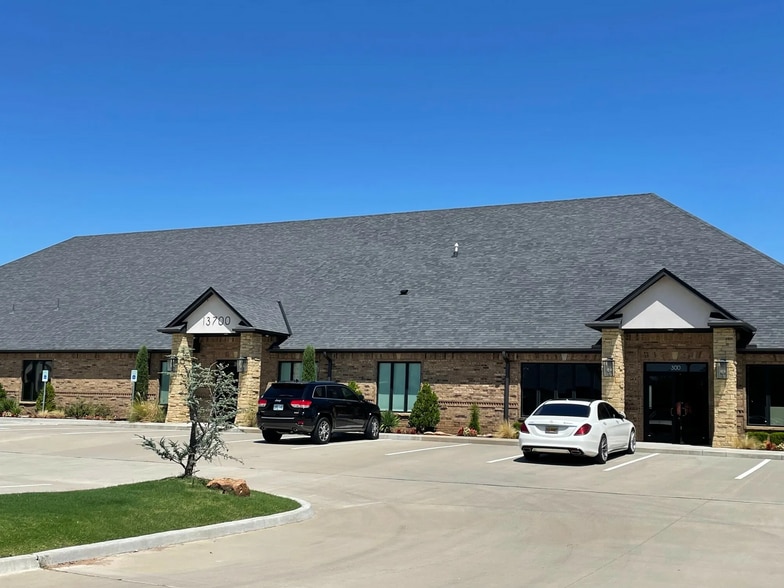 13700 S Western Ave, Oklahoma City, OK for lease - Building Photo - Image 3 of 5