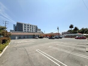 3015 S Crenshaw Blvd, Los Angeles, CA for lease Interior Photo- Image 1 of 6