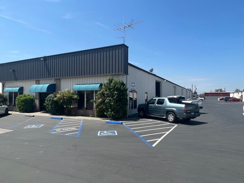 3427 Railroad Ave, Ceres, CA for lease - Building Photo - Image 2 of 8