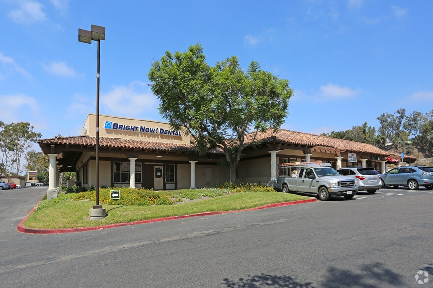 4170 Oceanside Blvd, Oceanside, CA for lease - Primary Photo - Image 2 of 3