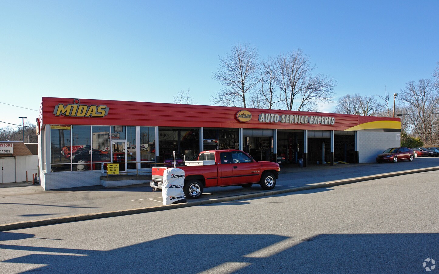 3720 W Gate City Blvd, Greensboro, NC 27407