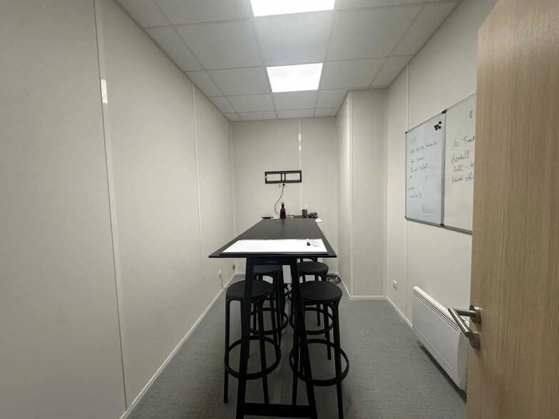 Office in Eysines for sale - Interior Photo - Image 3 of 3