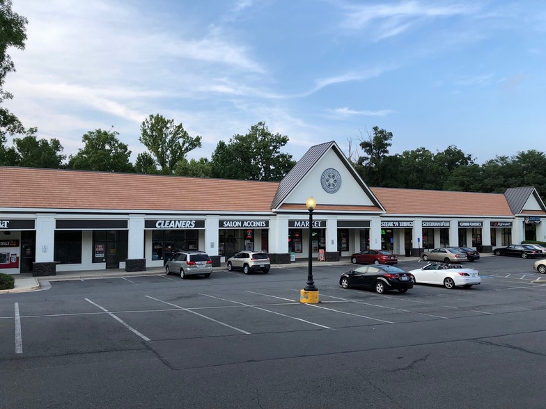 8900 Village Shops Dr, Fairfax Station, VA for lease - Primary Photo - Image 1 of 6