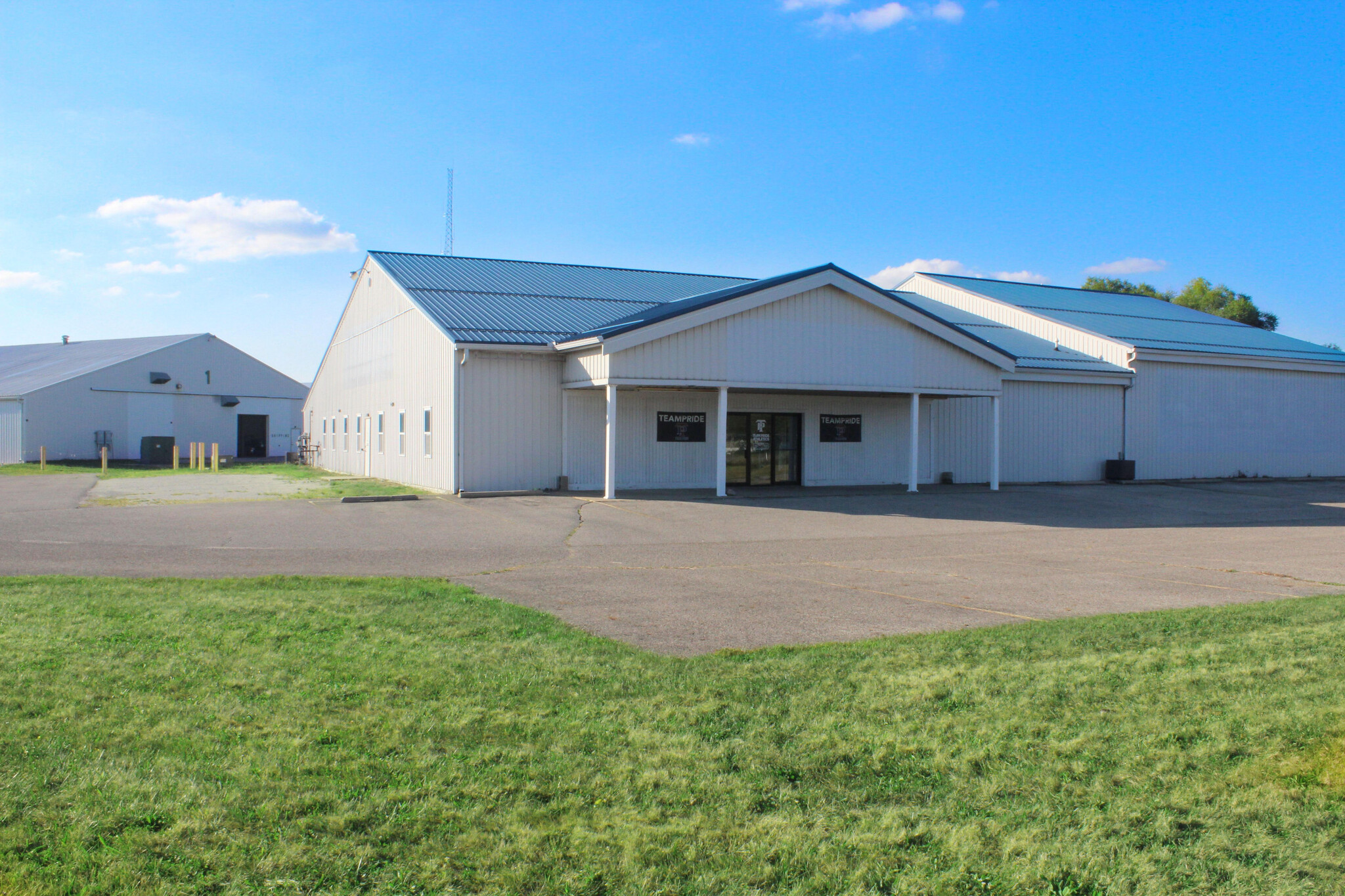 2196 Sweetgum Rd, Rochester, IN for sale Primary Photo- Image 1 of 8