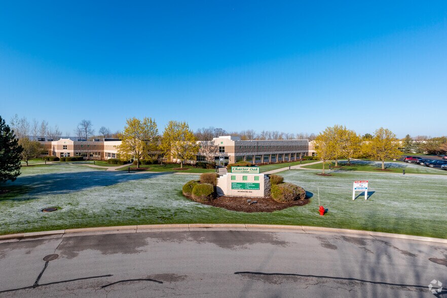 N27W23713 Paul Rd, Pewaukee, WI for sale - Building Photo - Image 1 of 1