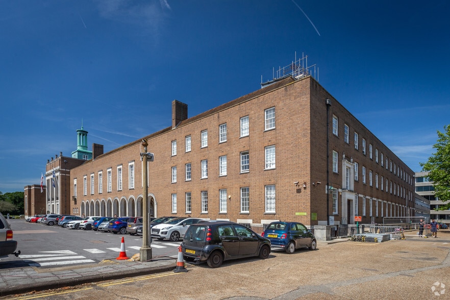 Pegs Ln, Hertford for lease - Building Photo - Image 2 of 4