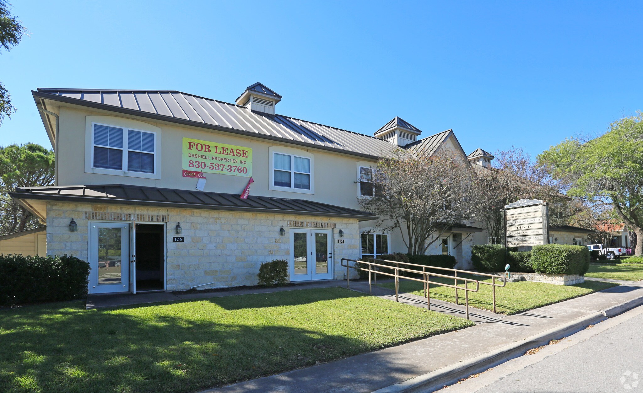 624 N Main St, Boerne, TX for sale Primary Photo- Image 1 of 1