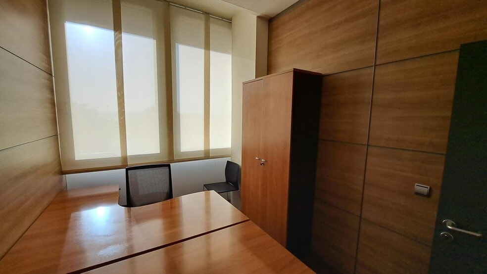 Office in València for sale - Building Photo - Image 2 of 19