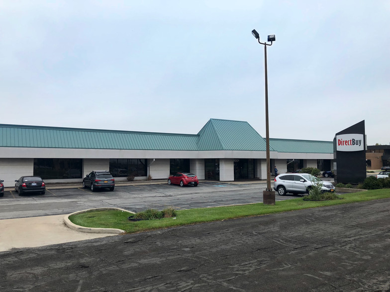 8450 Broadway, Merrillville, IN for sale - Building Photo - Image 1 of 1