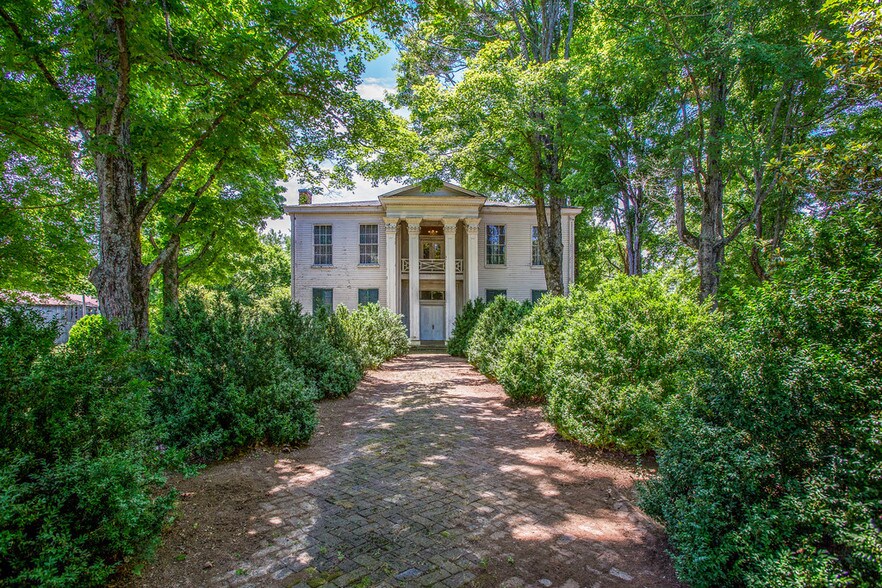 2536 Duplex Rd, Spring Hill, TN 37174