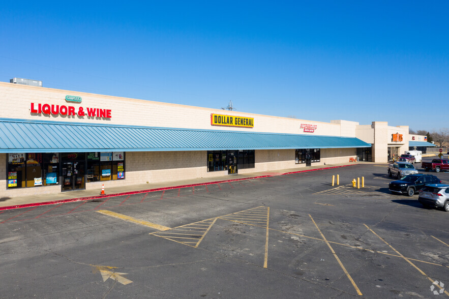 8787 N Owasso Expy, Owasso, OK for lease - Building Photo - Image 1 of 13