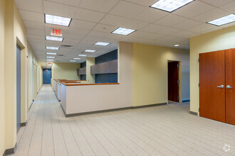 100 Corporate Center Dr, Camp Hill, PA for lease Interior Photo- Image 2 of 2