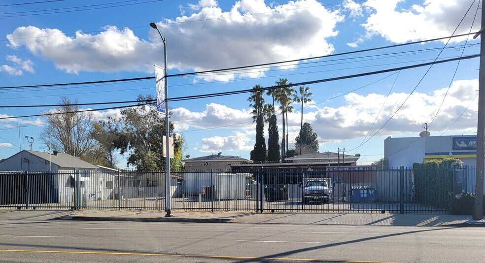 12816 Sherman Way, North Hollywood, CA for sale - Primary Photo - Image 1 of 1