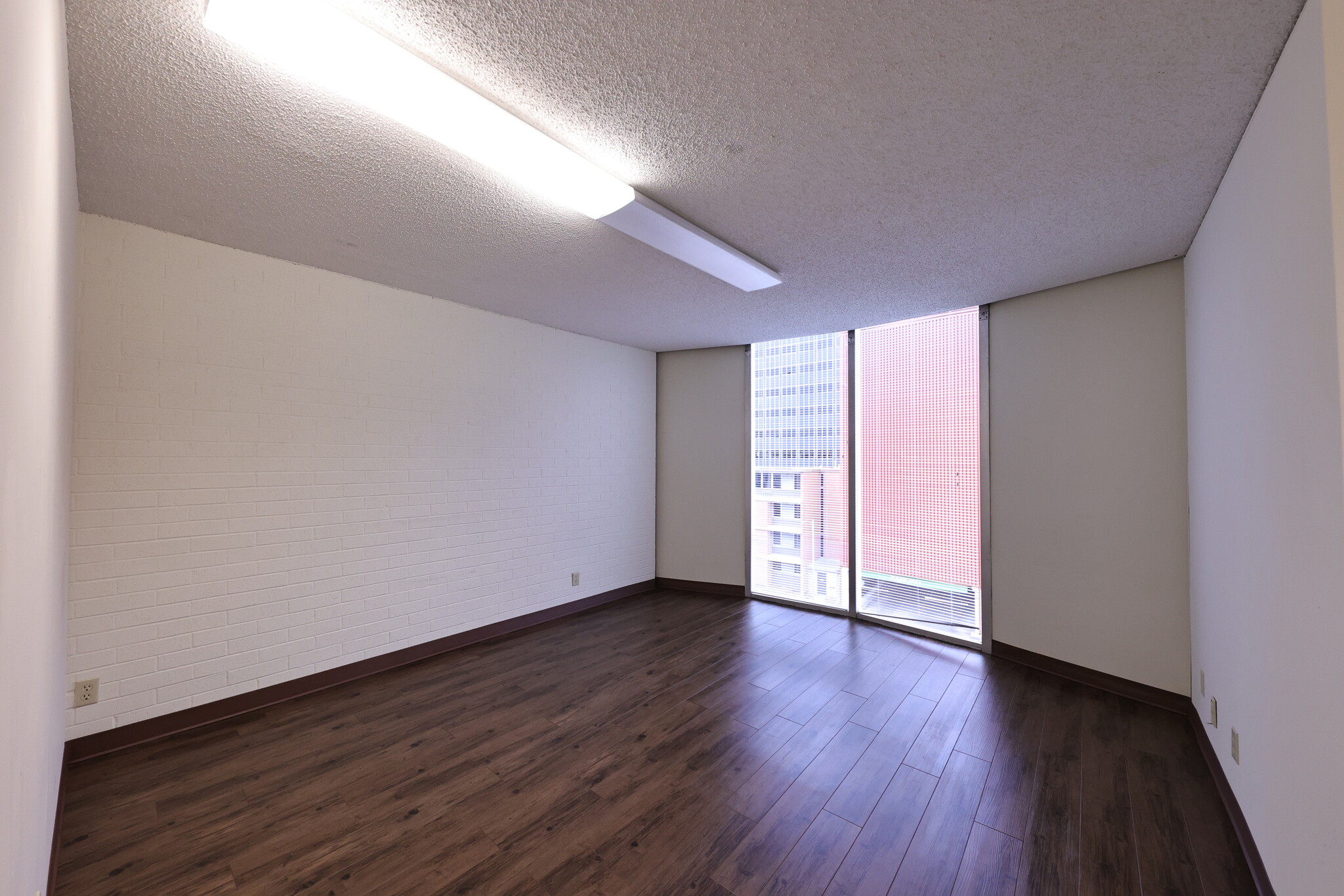 710-724 Buffalo St, Corpus Christi, TX for lease Interior Photo- Image 1 of 5