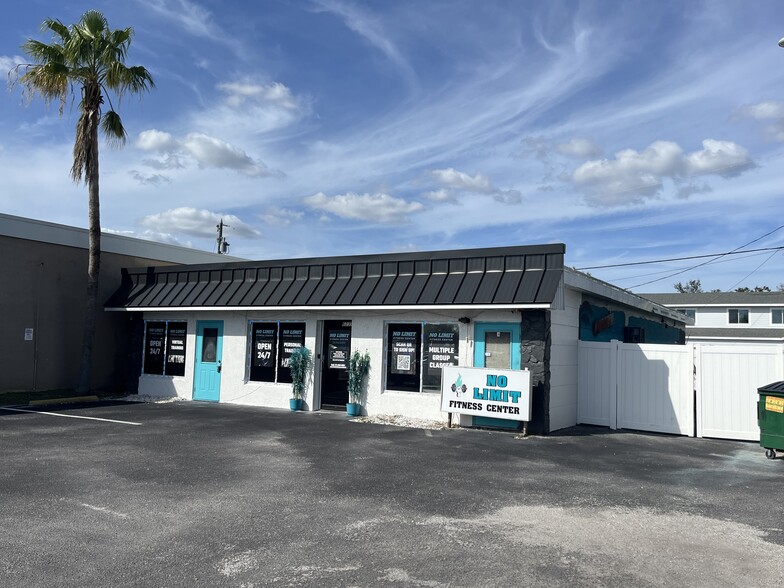 6225-6239 Park Blvd N, Pinellas Park, FL for sale - Building Photo - Image 3 of 16