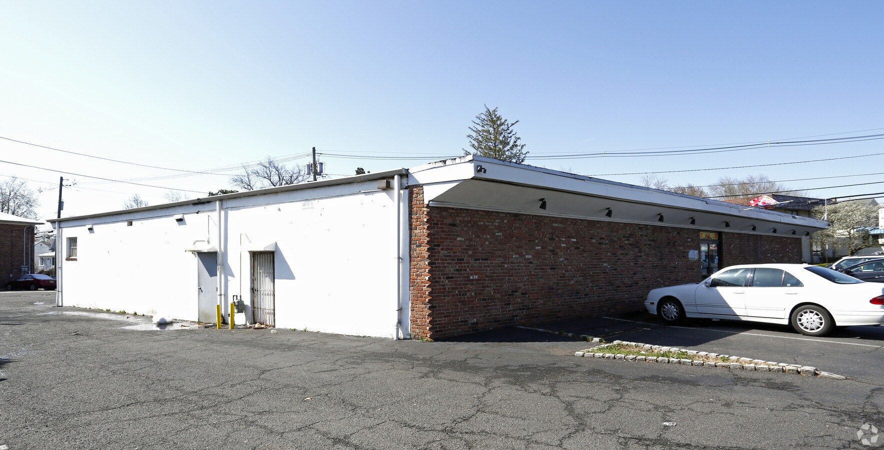 170 Westfield Ave, Clark, NJ 07066
