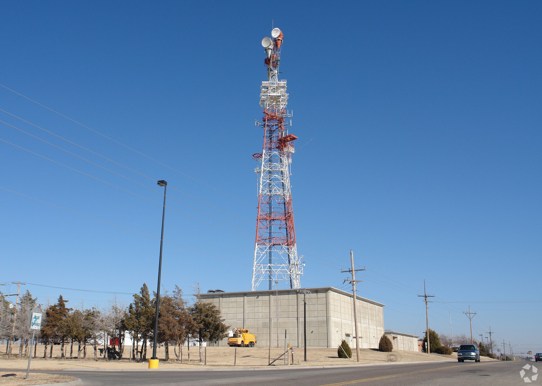 1506 W Comanche St, Dodge City, KS for sale Primary Photo- Image 1 of 1