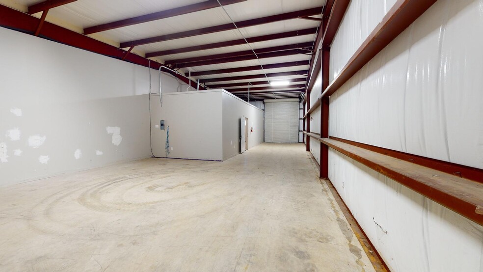 100 Precision, Buda, TX for lease - Building Photo - Image 3 of 14