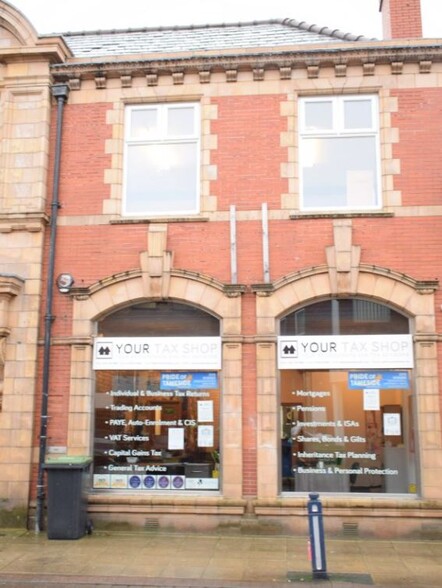 65 Old St, Ashton Under Lyne for lease - Primary Photo - Image 1 of 2