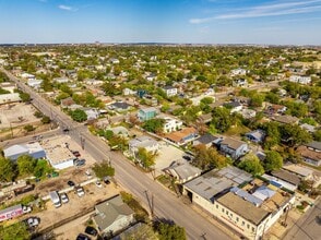 812 S Hackberry St, San Antonio, TX for lease Aerial- Image 2 of 10