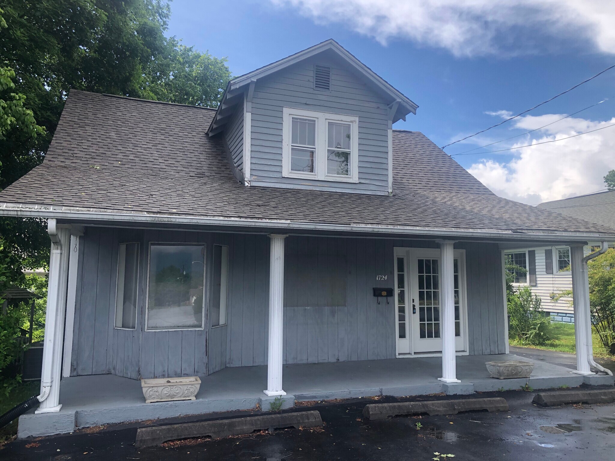 1724 Edgemont Ave, Bristol, TN 37620