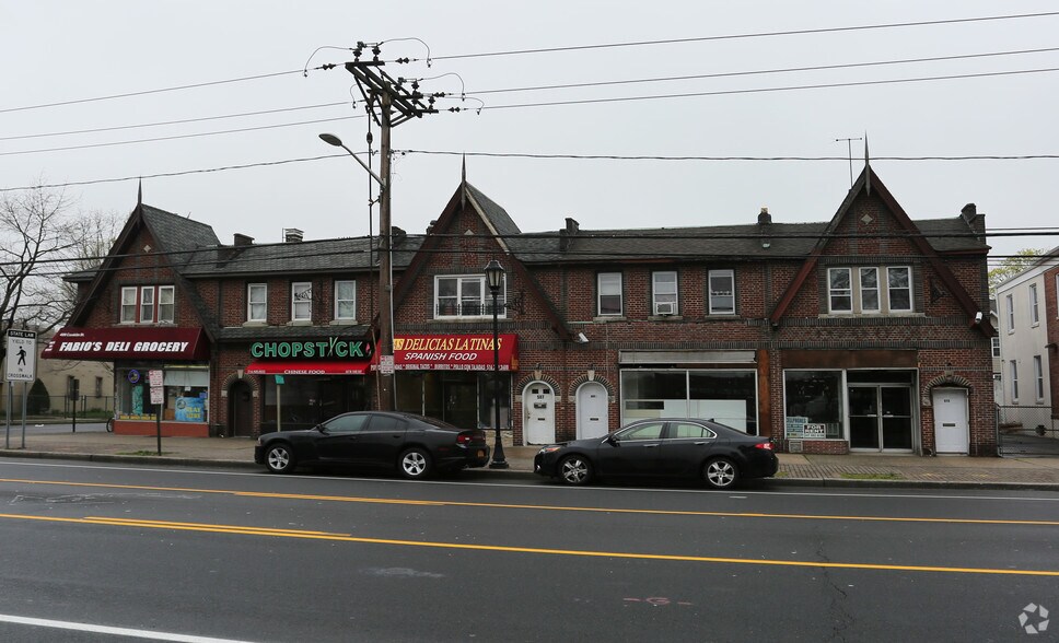 499517 Conklin St, Farmingdale, NY 11735