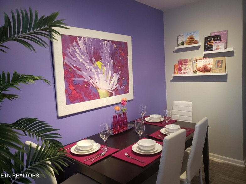 40 Jamestown Ct, Crossville, TN for sale - Interior Photo - Image 2 of 27