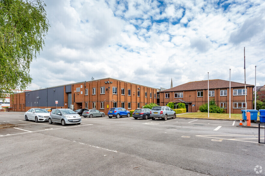 Kingsholm Business Park, Gloucester for lease - Building Photo - Image 1 of 18