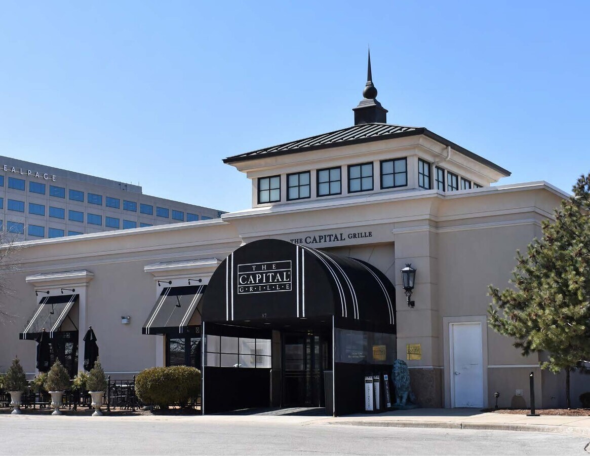 87 Yorktown Shopping Ctr Lombard Il 60148 Retail For Sale Loopnet Com