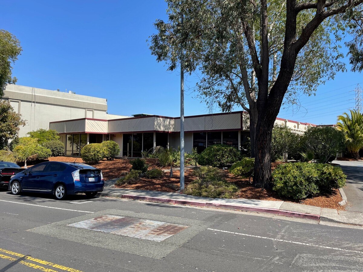 5764 Paradise Dr, Corte Madera, CA 94925