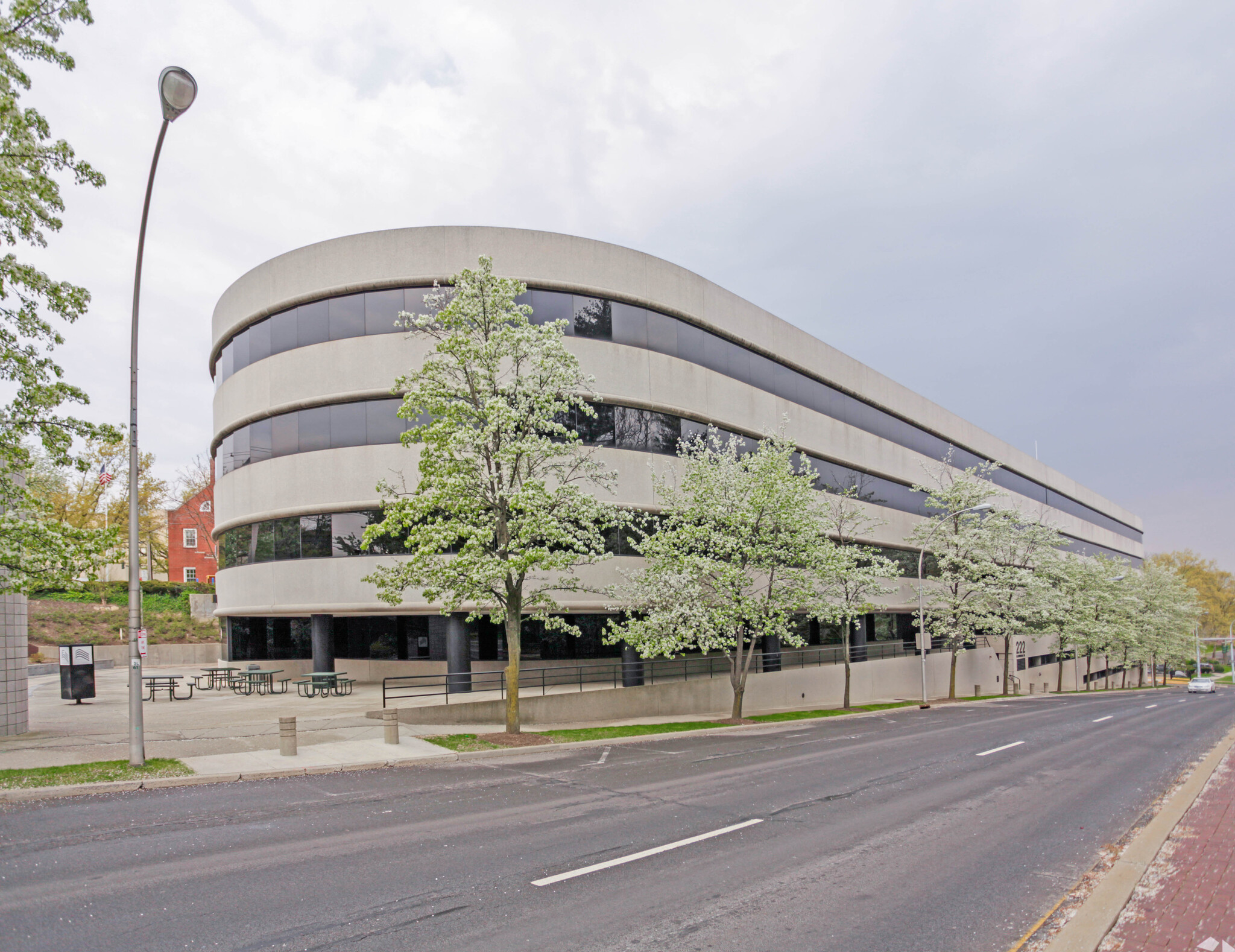 222 Bloomingdale Rd, White Plains, NY for lease Building Photo- Image 1 of 3