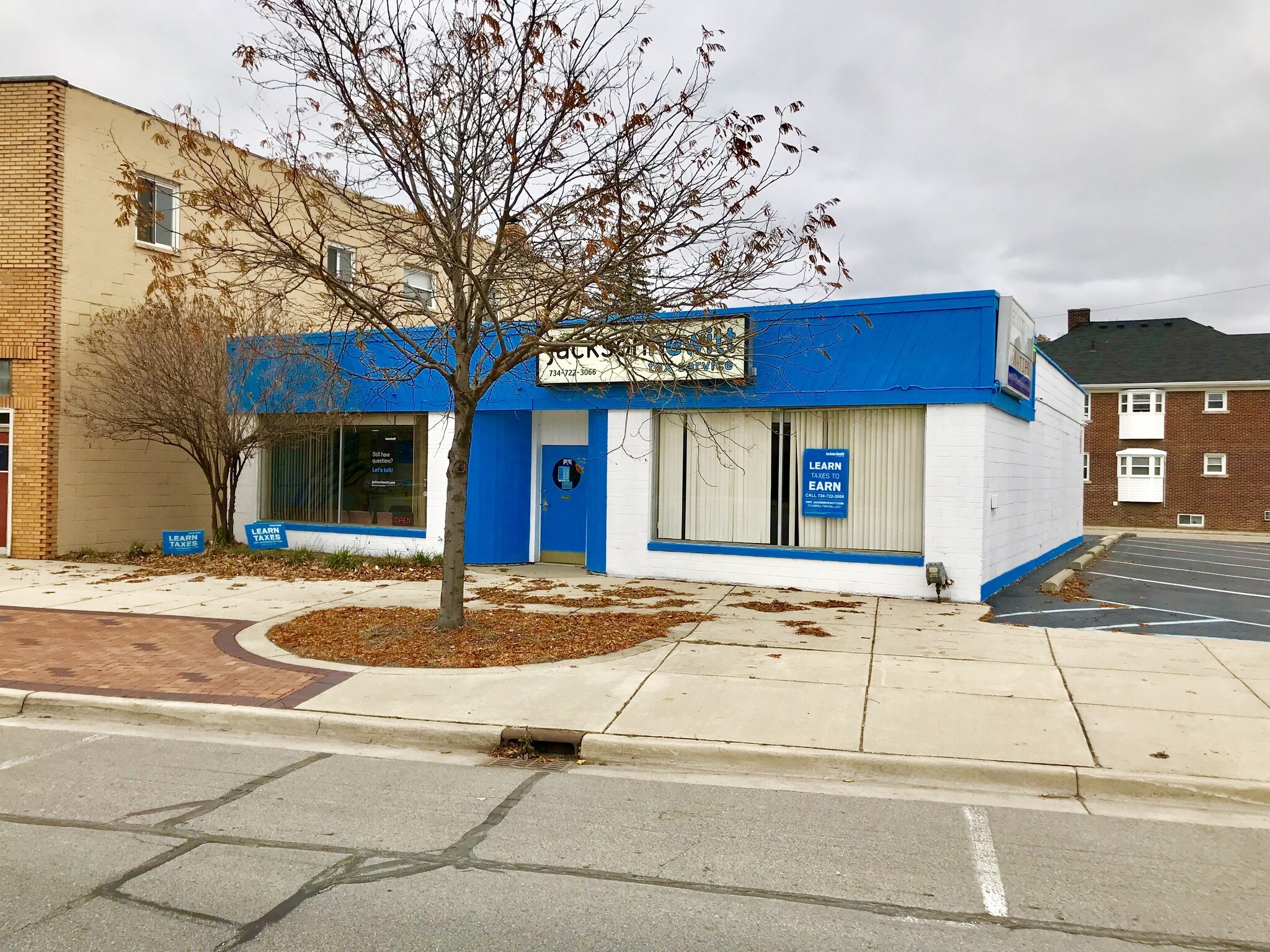 35612 W Michigan Ave, Wayne, MI 48184