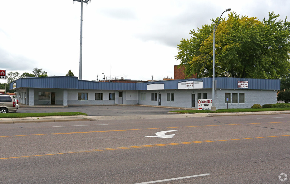 102 Minnesota Ave SW, Willmar, MN for sale - Primary Photo - Image 1 of 1