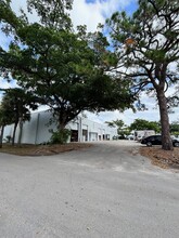 2696 NW 31st Ave, Lauderdale Lakes, FL for lease Building Photo- Image 1 of 3