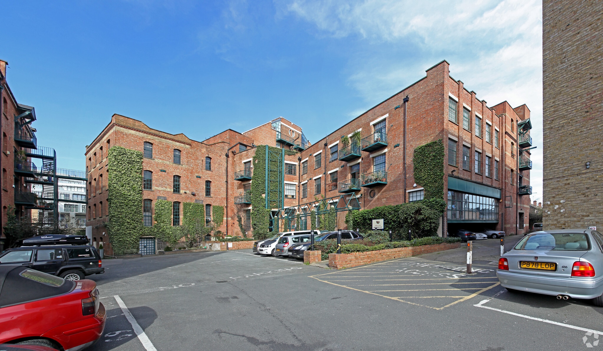 46 Morris Rd, London for sale Primary Photo- Image 1 of 1