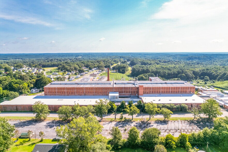 129 Monarch Hwy, Union, SC for lease - Building Photo - Image 1 of 9