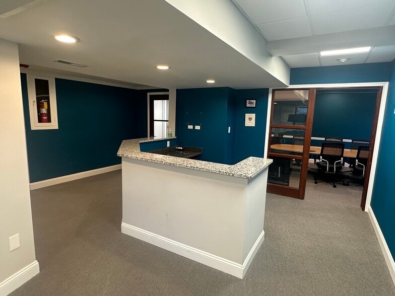 100 E Main St, Salisbury, MD for lease - Interior Photo - Image 3 of 16