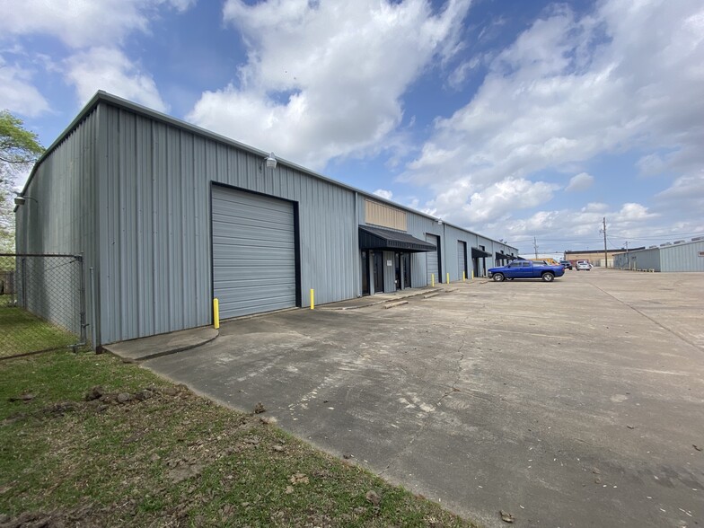 4685-4695 College St, Beaumont, TX for lease - Building Photo - Image 1 of 40