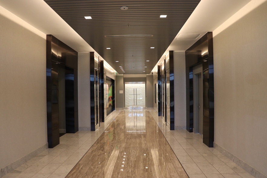 10845 Griffith Peak Dr, Las Vegas, NV for lease - Interior Photo - Image 2 of 15