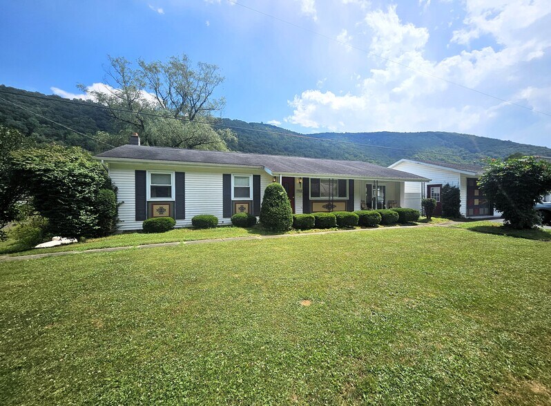 13668 Route 555 PA-555, Benezette, PA for sale - Primary Photo - Image 1 of 15