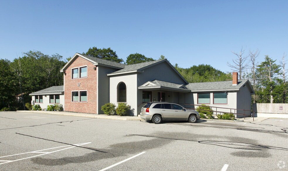 37 Harold L Dow Hwy, Kittery, ME for sale - Primary Photo - Image 1 of 1