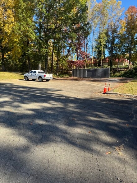 8609 Jersey Ct, Raleigh, NC for lease - Building Photo - Image 3 of 7