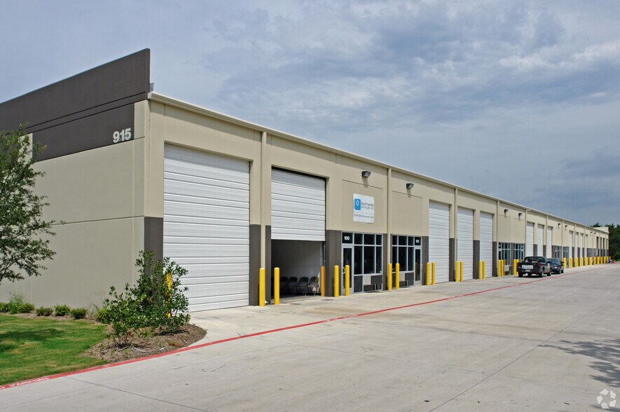 909 Finn Rd, Wilmer, TX 75172 Finn Road