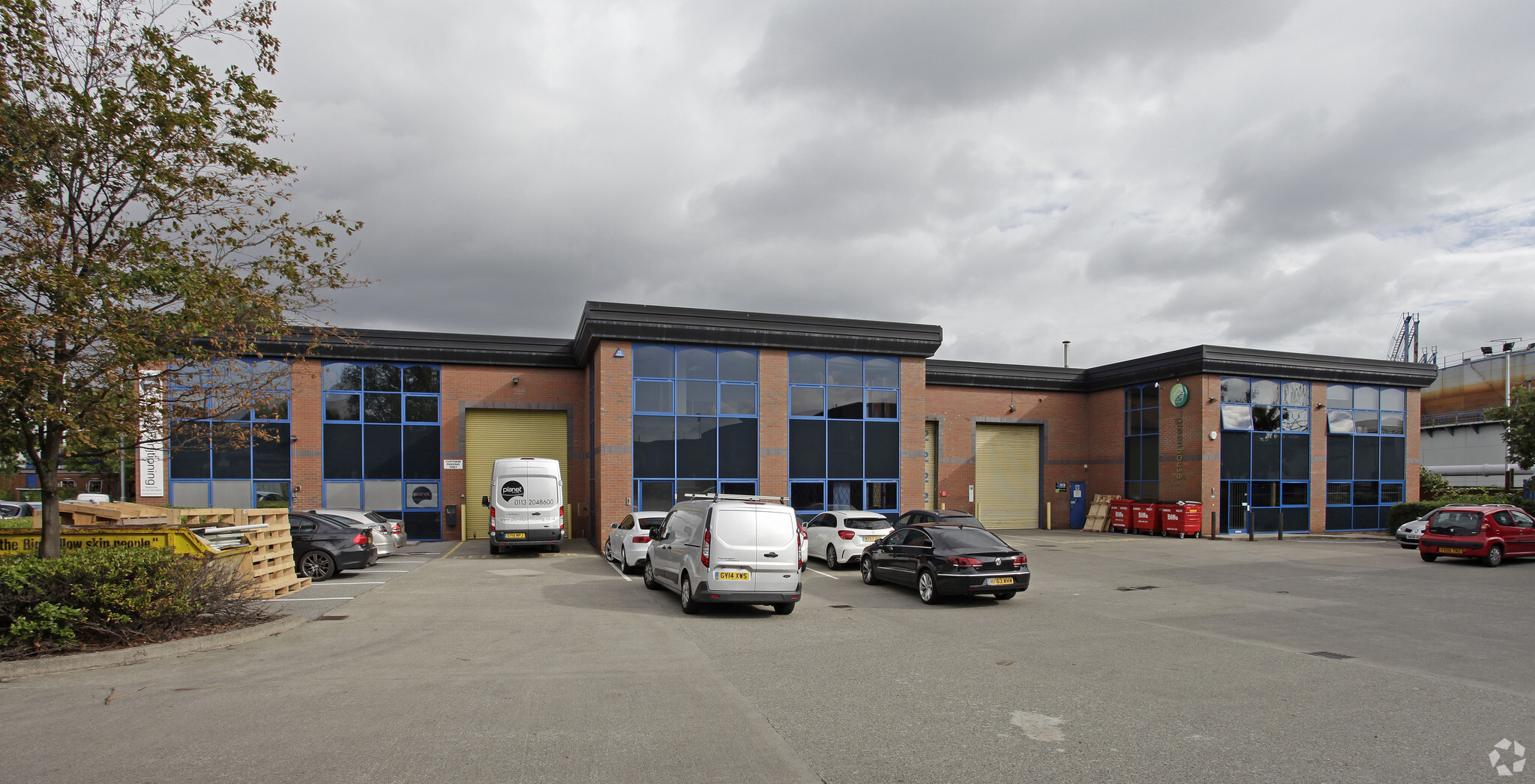 Apex Way, Leeds for lease Primary Photo- Image 1 of 3