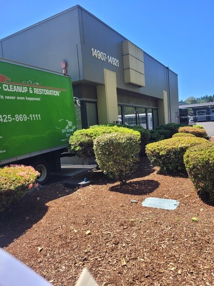 14907-14921 NE 95th St, Redmond, WA for lease - Building Photo - Image 3 of 4